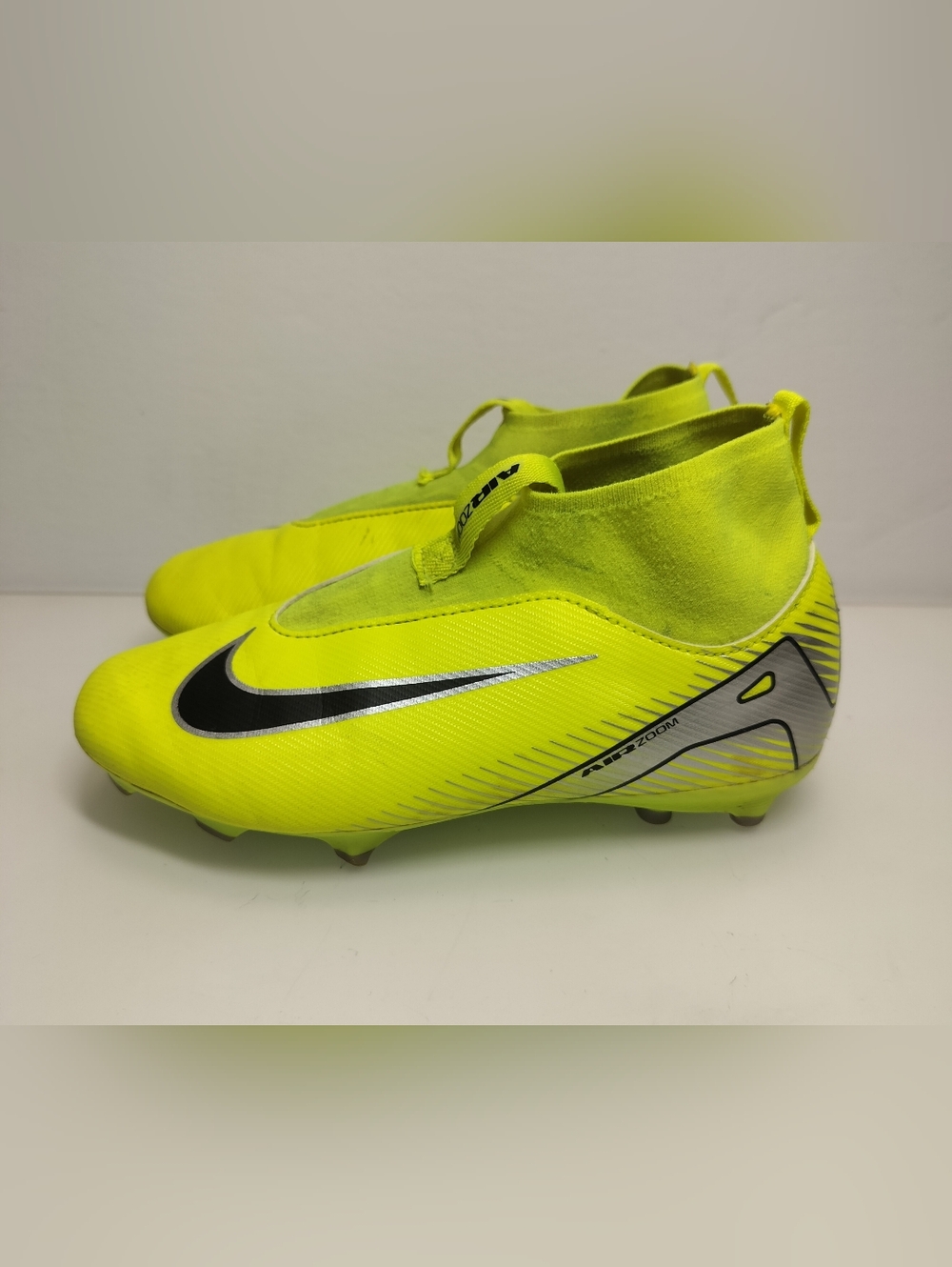 Nike Jr Mercurial Superfly 10 Academy  Airzoom Size 2Y Pre-owned